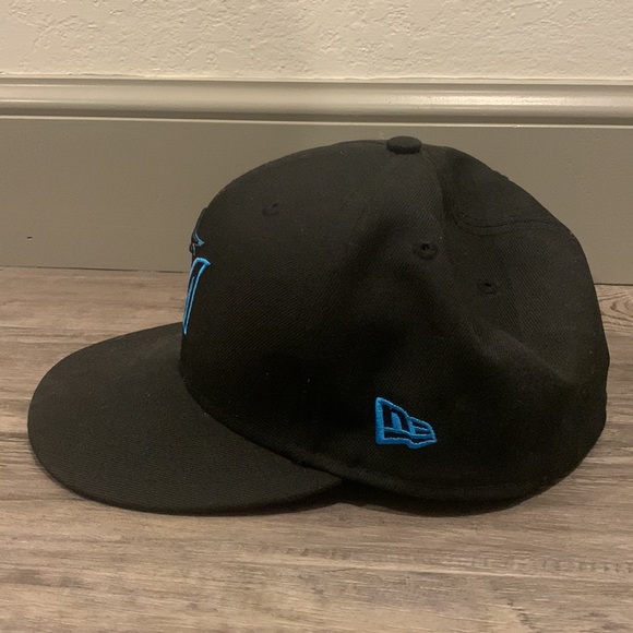 Miami Marlins Hat - Picture 2 of 6